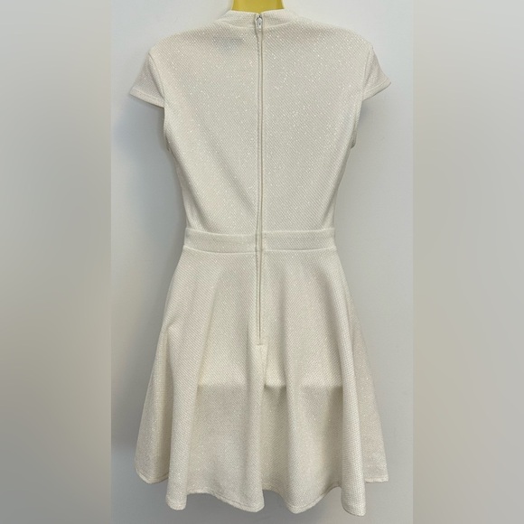 City Studio Sparkly White Capsleeve Mini Dress size 5 - Picture 2 of 9